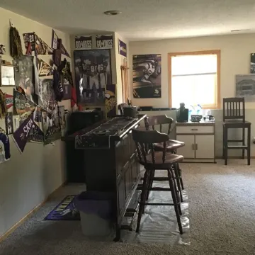 Location: By Target Center, US Bank Stadium, Target Field & Blaine Sports Ctr!