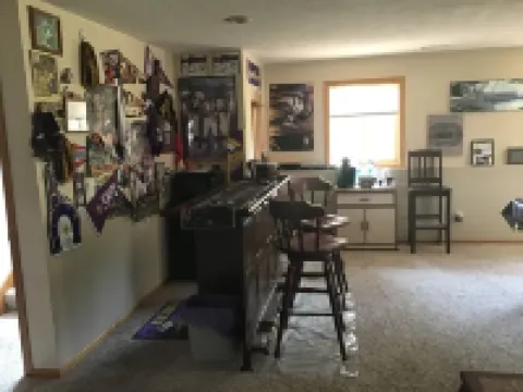 Location: By Target Center, US Bank Stadium, Target Field & Blaine Sports Ctr!