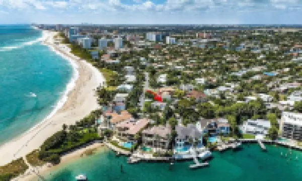 Stunning Florida backyard oasis  w/access to a private residences beach