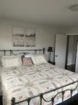 Newly renovated home! One block from Back of the Dragon-Close to downtown Marion Hotels near The Back Of the Dragon - Marion