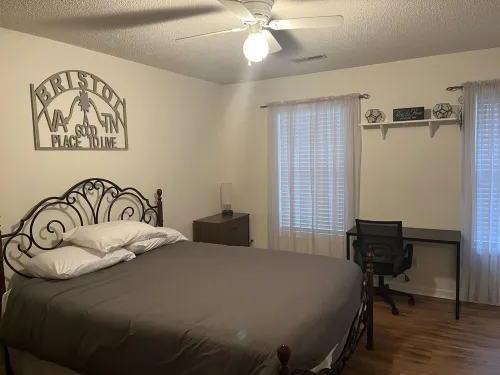 Comfy Condo! Pet Allowed!