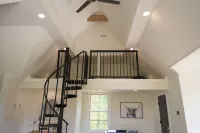 "The Primm Loft" Private, Spacious, Clean & New