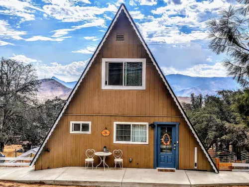 Spectacular A-Frame, Epic Views! S'Mores by the Firepit under a Million Stars.