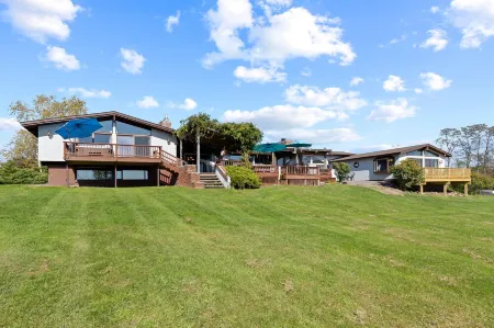 National Geographic Views 7bdr Hot Tub Game Room