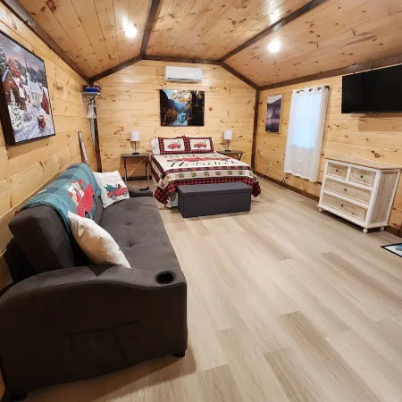Cozy Point Hideaway