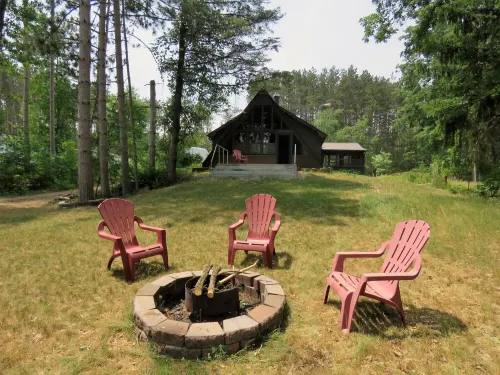 Enjoy A memorable experience in our unique Cabin on Wisconsin River