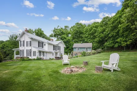 Historic Bluemont Village Home