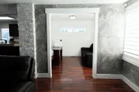 Cozy Home w/Heated Pool, Hot Tub & Steam Shower