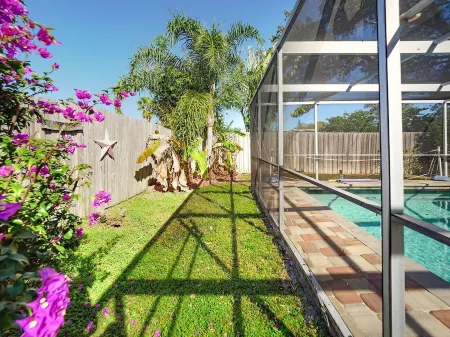 Heated Private Pool! Recently Updated! Well Stocked Property! Mins to Beach Отели рядом с достопримечательностью «Селери Филдс»