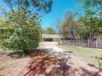 Small town getaway with relaxing outdoor scenery