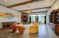 4BD - Pool & Movie Theater - Lake Conroe Nearby