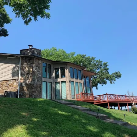 Large Waterfront w/Stellar Views of Grand Lake! Pvt Dock! 6Bed/4Bath, Sleeps 18!