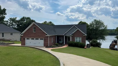 Peaceful Lake House with 2 Master Suites Only 15min from Fountain Inn or Laurens