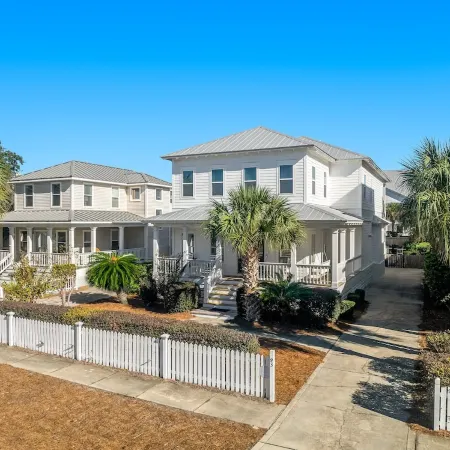 Private Pool + Hot Tub - Golf Cart - Block to Beach - Beach Chair Service