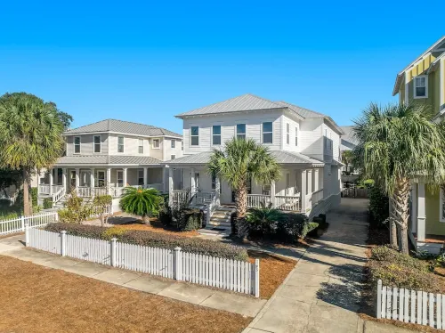 Private Pool + Hot Tub - Golf Cart - Block to Beach - Beach Chair Service