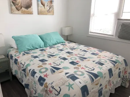 Renovated Milford Beach home by Charles Island/Silver Sands Pk