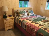 Cozy Up North cabin on beautiful Lake Waukenabo