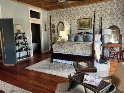 The Library Inn Springfield, GAA Hidden Gem in a charming Hallmark town. Hotels near Reborn Nation