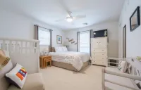 Beautiful Lavallette Home - Perfect for Family and Friends Hotels in Toms River