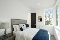 Luxe home near Space Needle & Lumen Field w/Views Hotels in Fremont