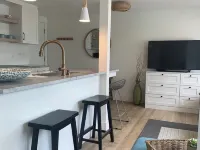 Beautiful Modern Grand Haven Getaway across from the Beach! Hotels in Grand Haven