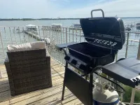 Spacious North Shore 2 bedroom Lake Condo with a Dock! 克利爾萊克住宿飯店