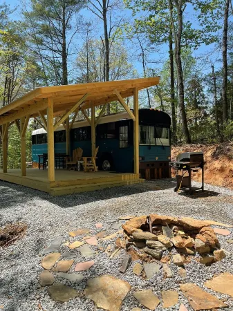 Blue Ridge Bus Отели в г. Трансильвания