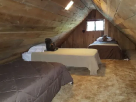 Seven Springs Cabin - Bear Claw Chalet - Authentic, Pet Friendly Log Cabin Hotels in Donegal Township