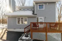Clean Home Away From Home In A Beautiful Community With Indoor/Outdoor Pools