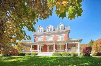Eagle Spring Farm House Near Penn State Football