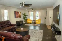 Converse retreat just 19 minutes from Frost Bank Center