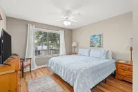 Lake House Getaway on Silver Lake Near Panama City Beach, FL & Marianna, FL