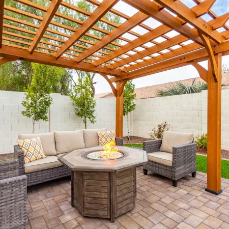 Edgemont Escape-  3 King Beds, Heated Pool*, Close to Spring Training,
