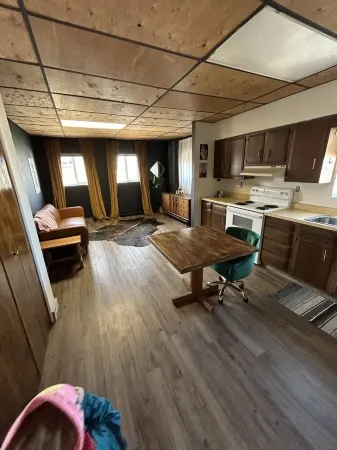 Cozy/private 1 bedroom upstairs apartment downtown Winifred MT!