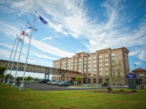 Hampton Inn by Hilton Sydney Hotels near Cossit House Museum