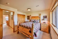 Beautiful 3 Bedroom/3.5 Bath Townhome w/Private Hot Tub, Garage & Mountain Views