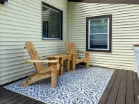 Family friendly with fireplace and swingset