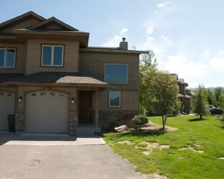 Beautiful Trail Creek Springs Townhome Jackson/Yellowstone/Grand Teton Hotels in Victor