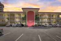 Gorgeous direct Intracoastal views in the heart of Pompano Beach Hotels near Pompano Beach Pier