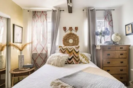 Bohemian bungalow with a private pool Отели рядом с достопримечательностью «Национальный исторический парк Лос Энсинос»