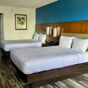 Baymont by Wyndham Orlando Downtown Отели рядом с достопримечательностью «Парк Лейк Эола»