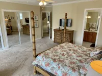 4 bedrooms - 3 floors of relaxation, Ocean & Lake view, Elevator, 2 heated pools