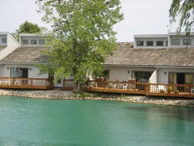 Peaceful 2Br, Condo on Pond - Overlooks 9th Hole at Sawmill Creek Golf Resort Hotels in der Nähe von Kalahari Resorts & Conventions - Sandusky