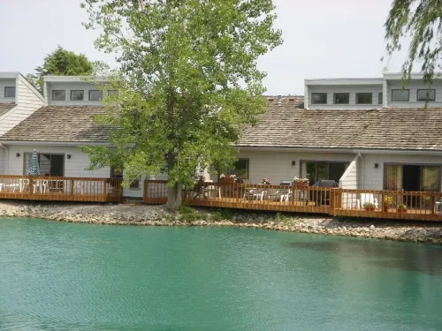 Peaceful 2Br, Condo on Pond - Overlooks 9th Hole at Sawmill Creek Golf Resort Hotels in Huron