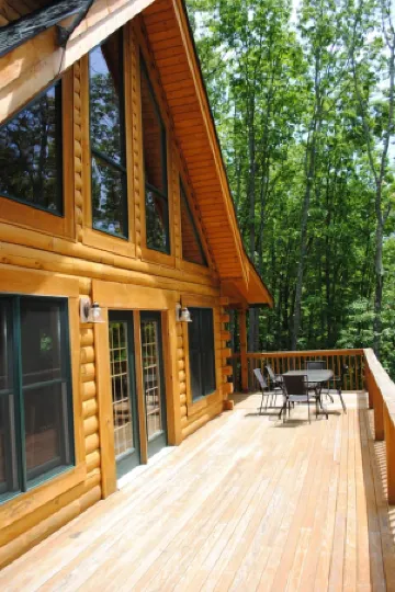 The Blackbear 4 bed log cabin with loft and cathedral ceilings