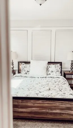 The Springfield: 2br - 1bth - 4 guests Отели в г. Шампейн