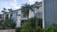 2018 - NEWLY RENOVATED CONDO BY THE BEACH #2