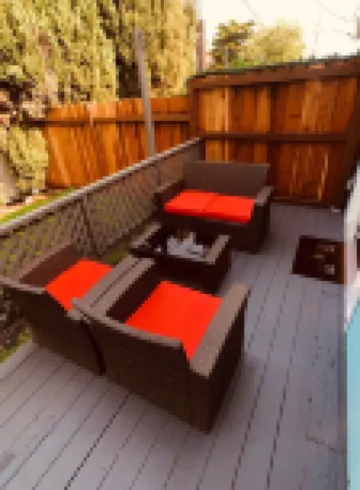 Attractive oasis, conveniently located