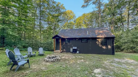 Modern Lake House close to Portland