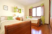 Spacious, high quality, terrace, pool, garden, family-friendly, central, WiFi - 民泊